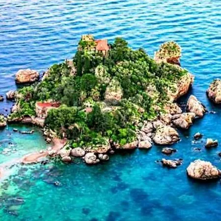 Mungi Bay, Flat With Sea View Roof Terrace Джардини-Наксос