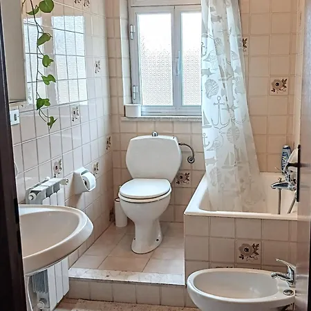 Апартаменты Mungi Bay, Flat With Sea View Roof Terrace