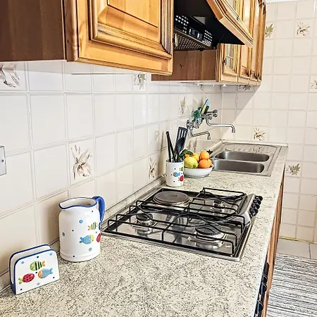 Апартаменты Mungi Bay, Flat With Sea View Roof Terrace