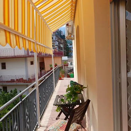 Mungi Bay, Flat With Sea View Roof Terrace *