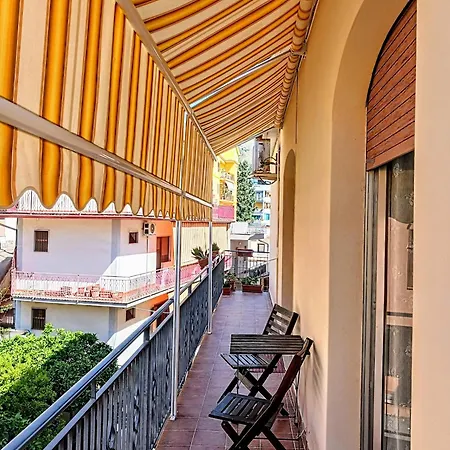 Mungi Bay, Flat With Sea View Roof Terrace * Джардини-Наксос