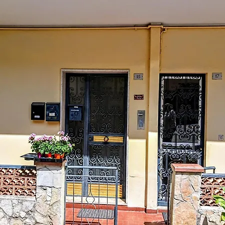 Mungi Bay, Flat With Sea View Roof Terrace